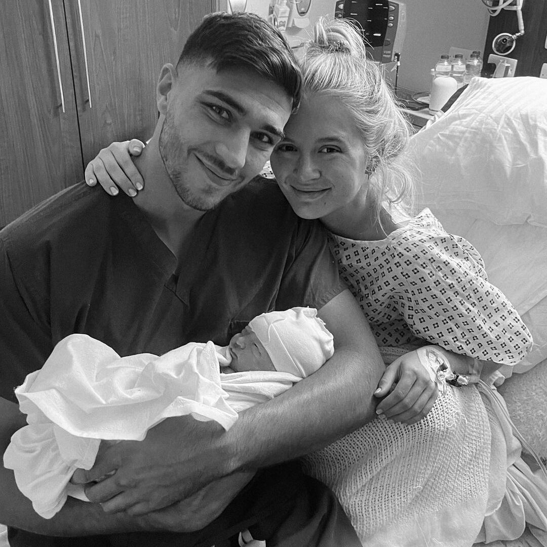 Tommy Fury with his family