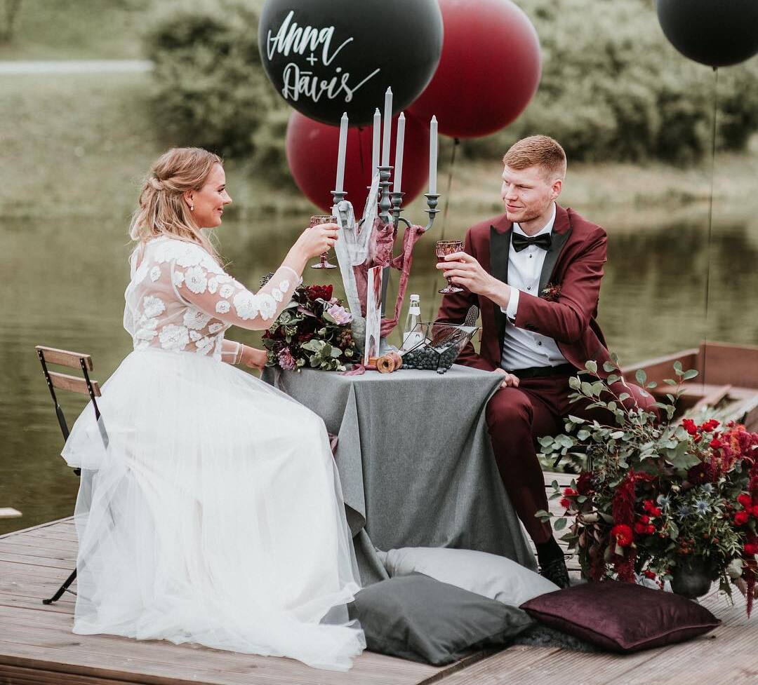 Davis Bertans with his wife