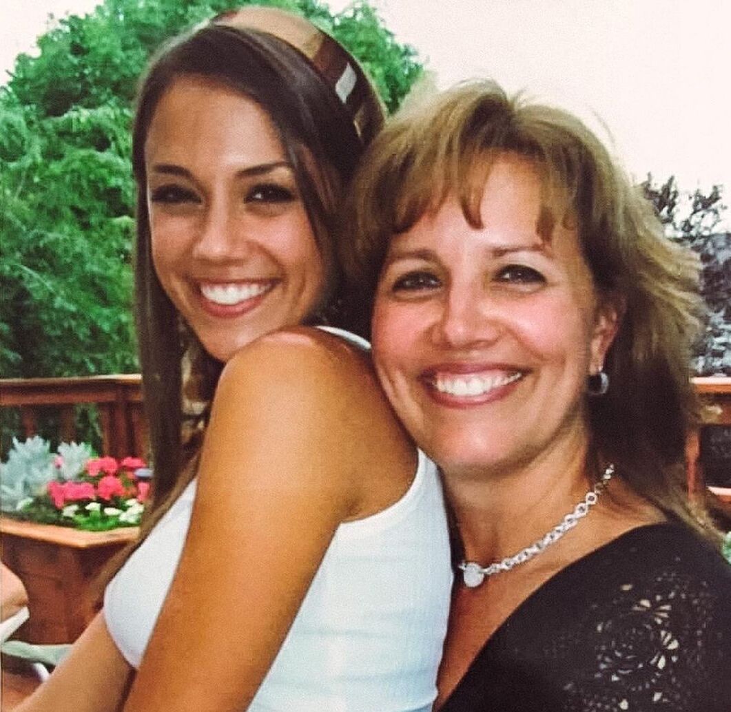 Young Jana Kramer with her mother