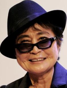 photo Yoko Ono