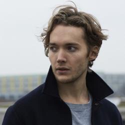 Toby Regbo - Age, Family, Bio