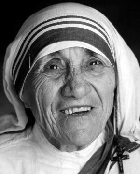 Mother Teresa Bio, Age, Height, Facts, Death