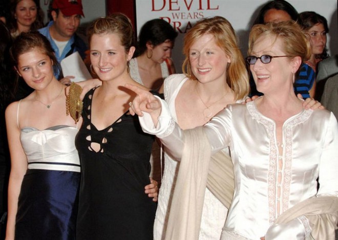 Meryl Streep with daughters