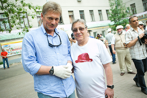 Dmitry Peskov and Gennady Khazanov