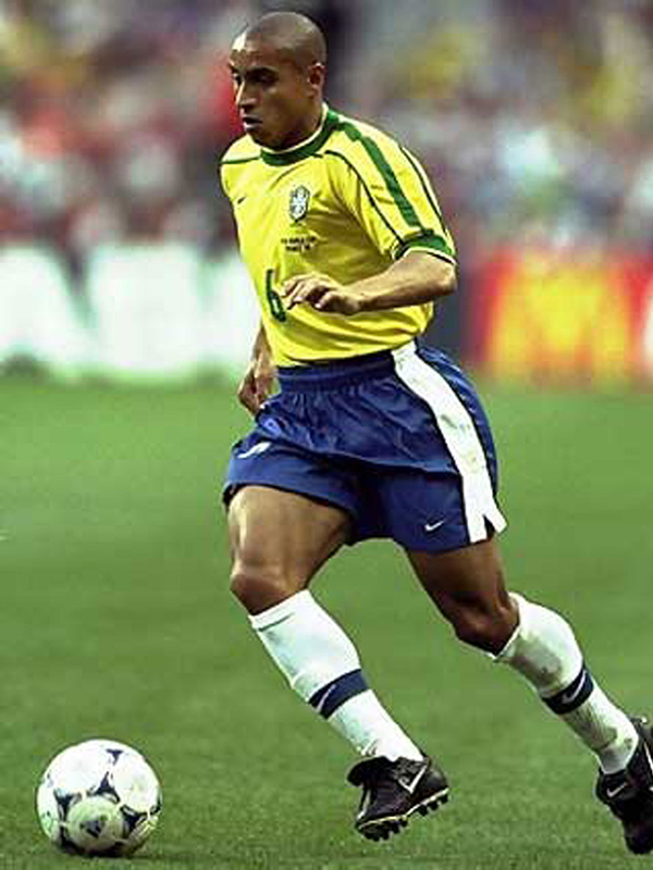 The soccer player Roberto Carlos