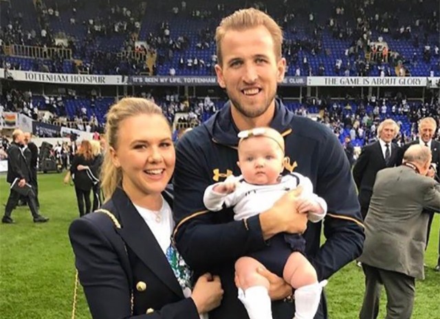 Harry Kane with his wife and daughter