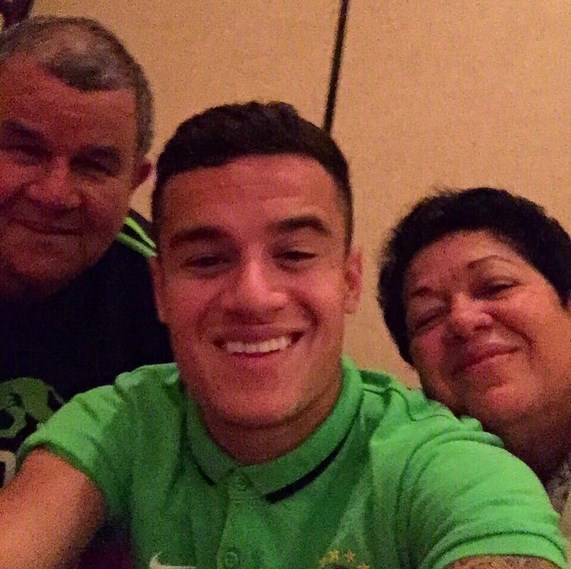 Philippe Coutinho with parents