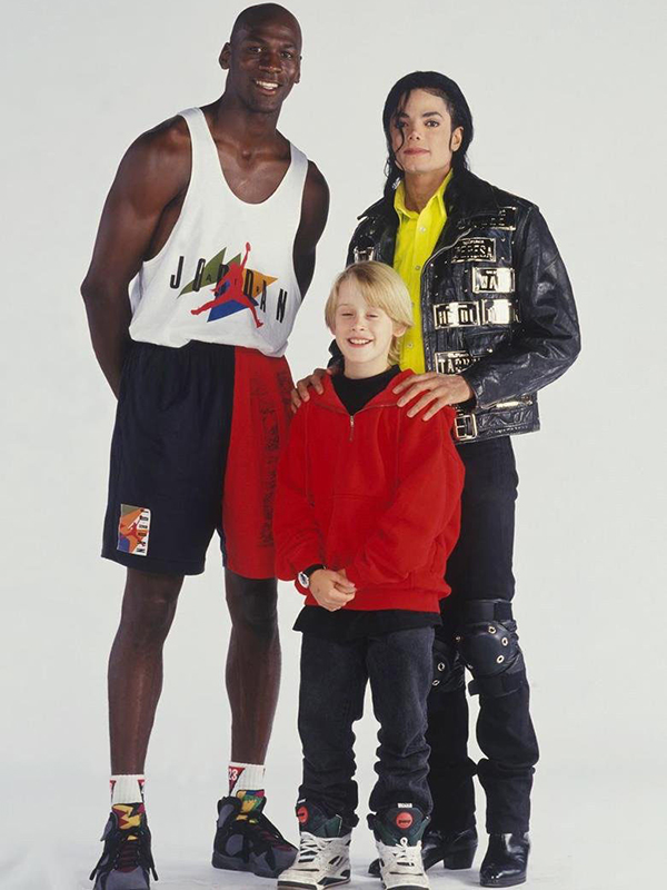 Macaulay Culkin, Michael Jordan and Michael Jackson, involved in the filming of the video " Jam"