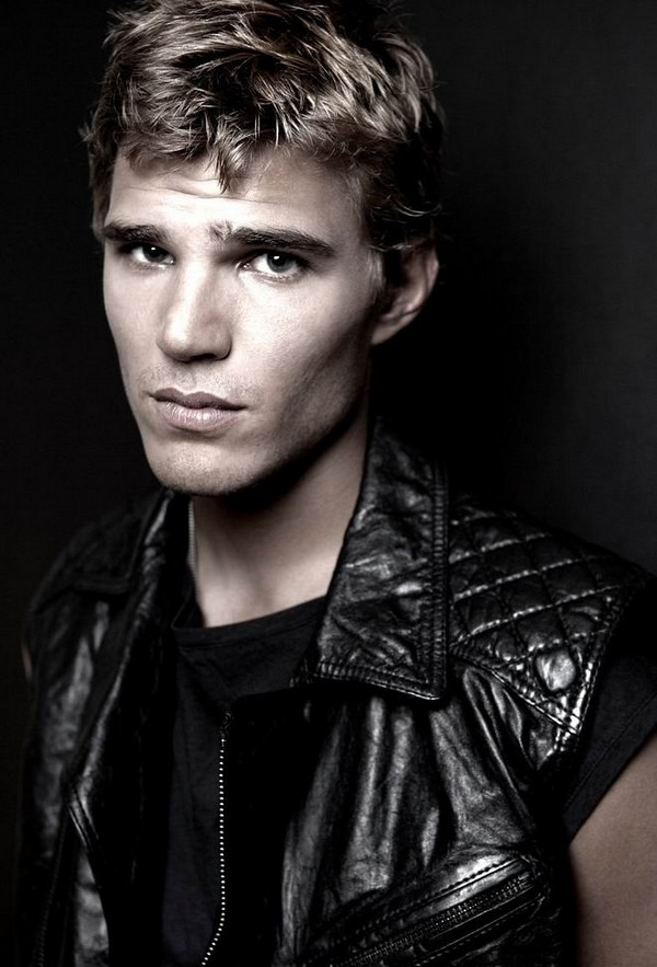 Chris Zylka